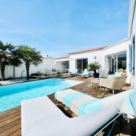Magnifique Maison De Standing Avec Piscine Privee Et Chauffee Ferienhaus