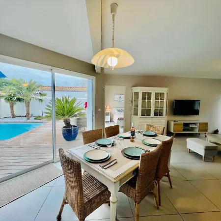 Magnifique Maison De Standing Avec Piscine Privee Et Chauffee Ferienhaus *